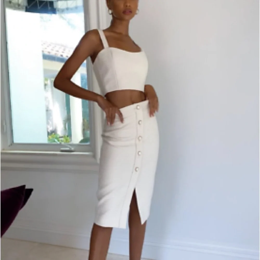 NWT Aritzia Babaton Giselle IvoryTweed pearl skirt size 2 - Picture 9 of 9